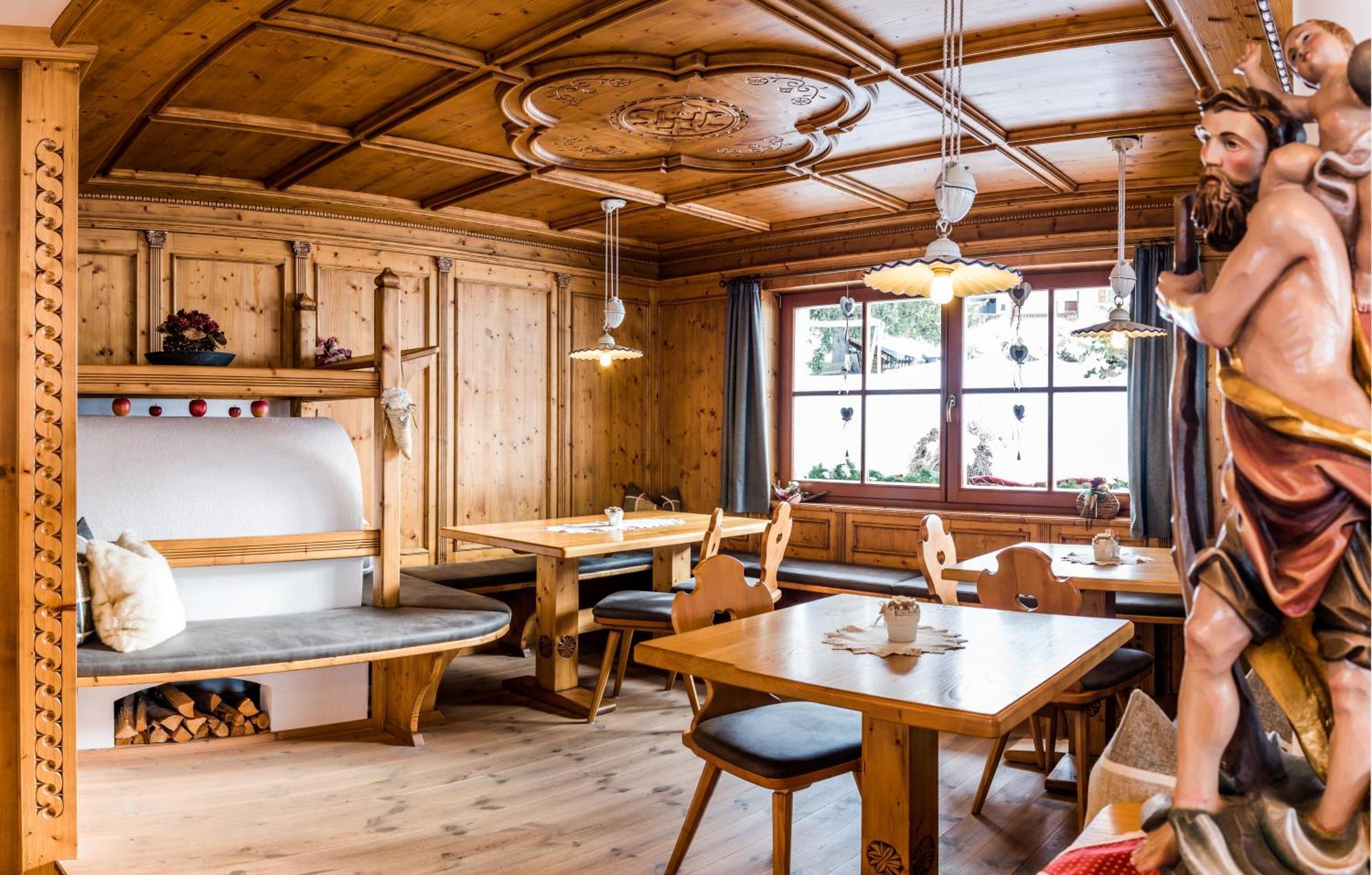 Garni Hotel Iris Selva di Val Gardena Bagian luar foto