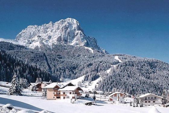 Garni Hotel Iris Selva di Val Gardena Bagian luar foto
