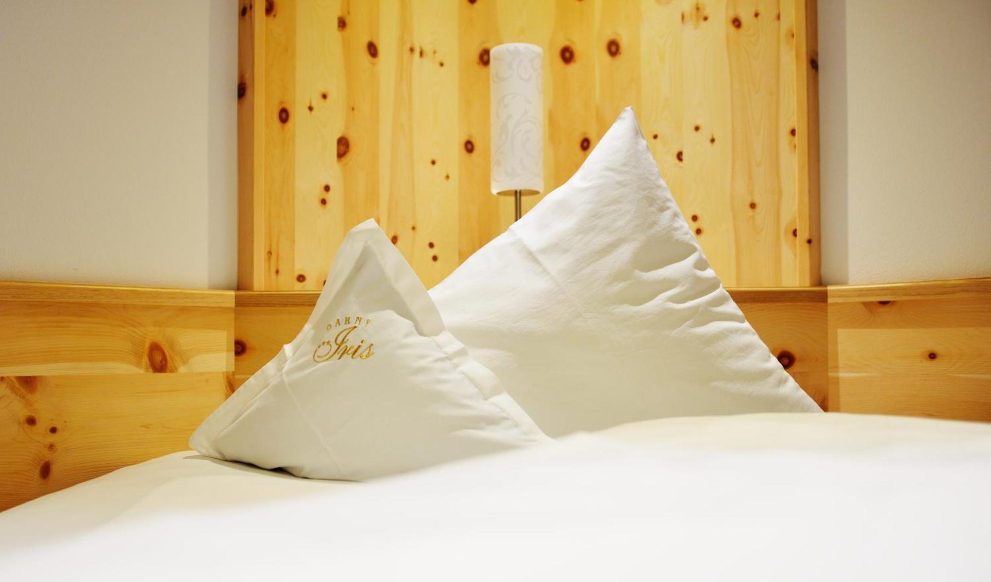 Garni Hotel Iris Selva di Val Gardena Bagian luar foto